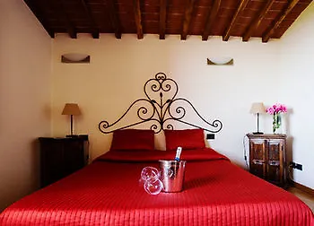Tenuta Casteani Hotel *